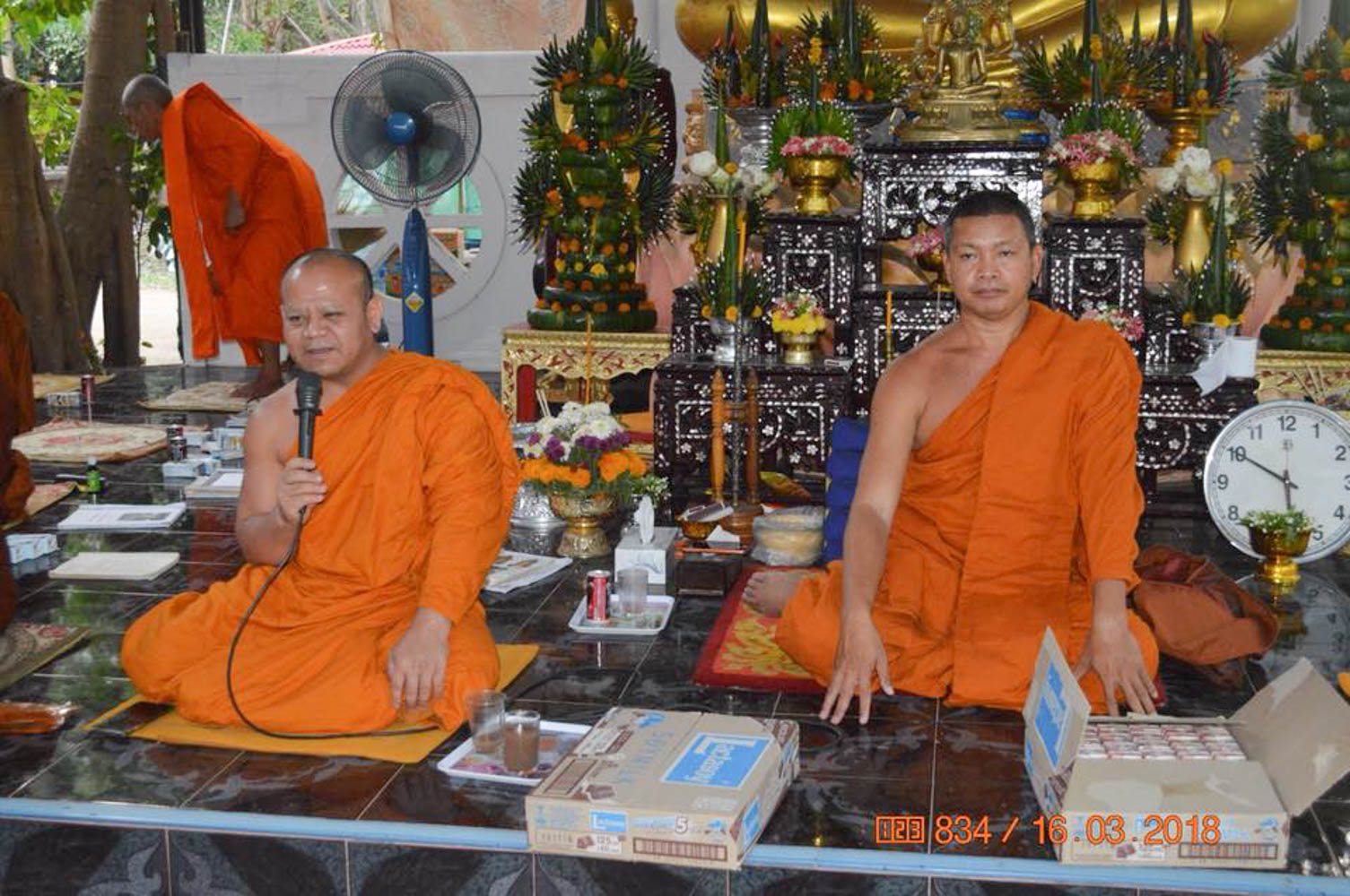 ทำบุญถวายน้ำปานะ แด่ผู้ปฎิบัติธรรมที่ วัดป่าหนองบัว